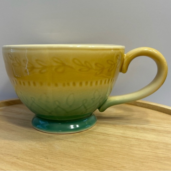 Celebrate Together Ceramic 18oz Fall Squirrel inside Coffee Mug - Picture 3 of 6